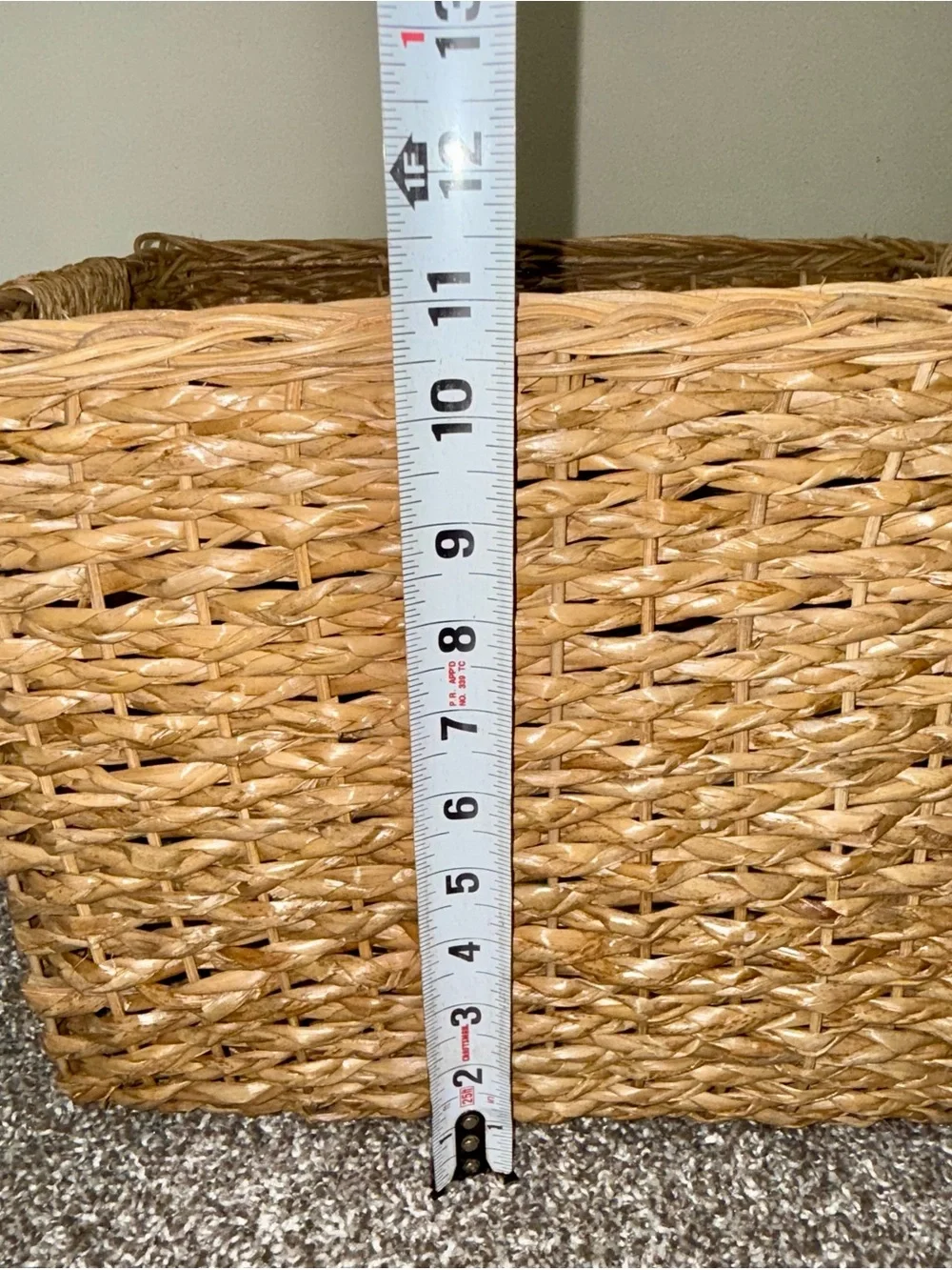 Light color wicker tightly woven rectangular basket 13” x 11” x 11”